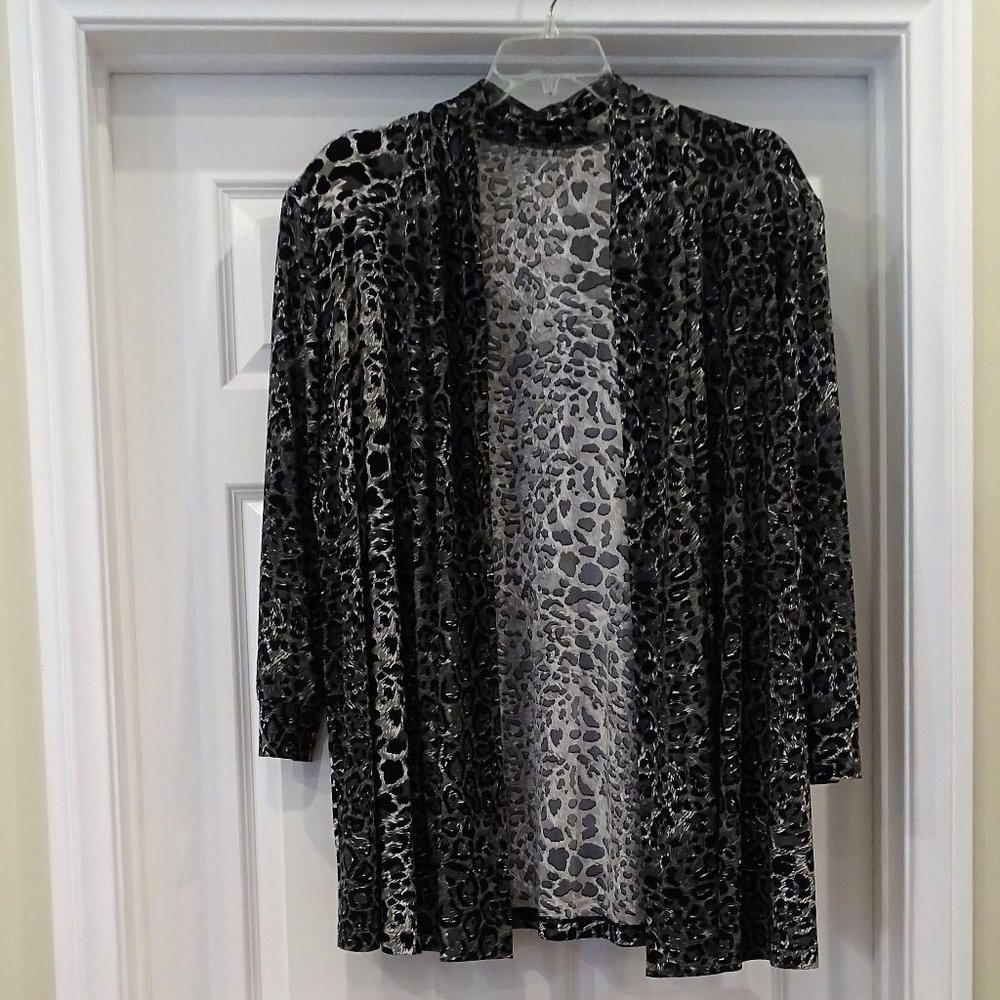 Vikki Vi 1X Animal Print Kimono